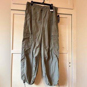 Parachute pants